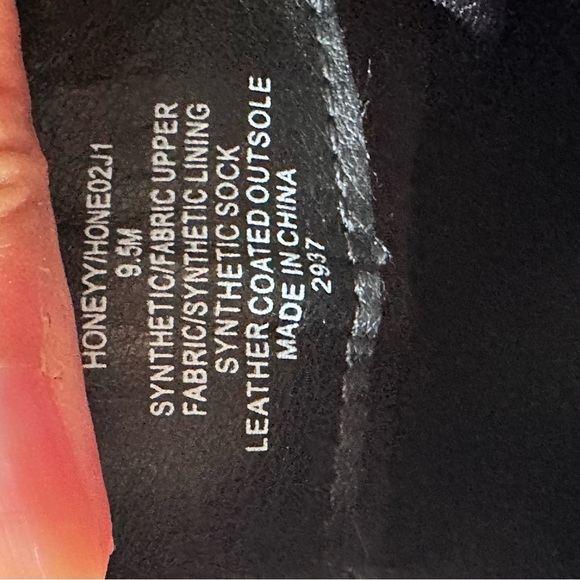 Chunky Chelsea Ankle Boots with Jewel Strap – Cream Pull On by Steve Madden 9.5 - Picture 9 of 10